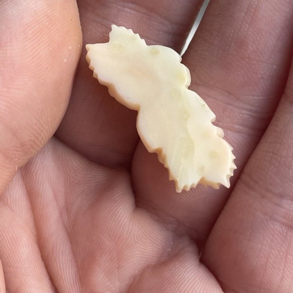 Antique - Vintage Hand Carved Skin Toned Coral Rose Flower Rosette Carving - Picture 6 of 9